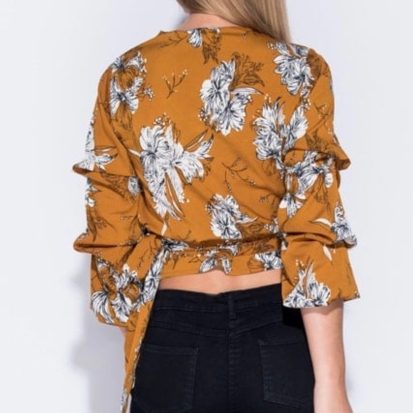 Floral Wrapover Top - Picture 3 of 4